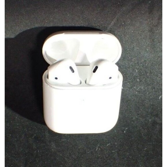 Apple AirPods A2031 Wireless Bluetooth Earbuds White with Charging Case - Picture 7 of 9